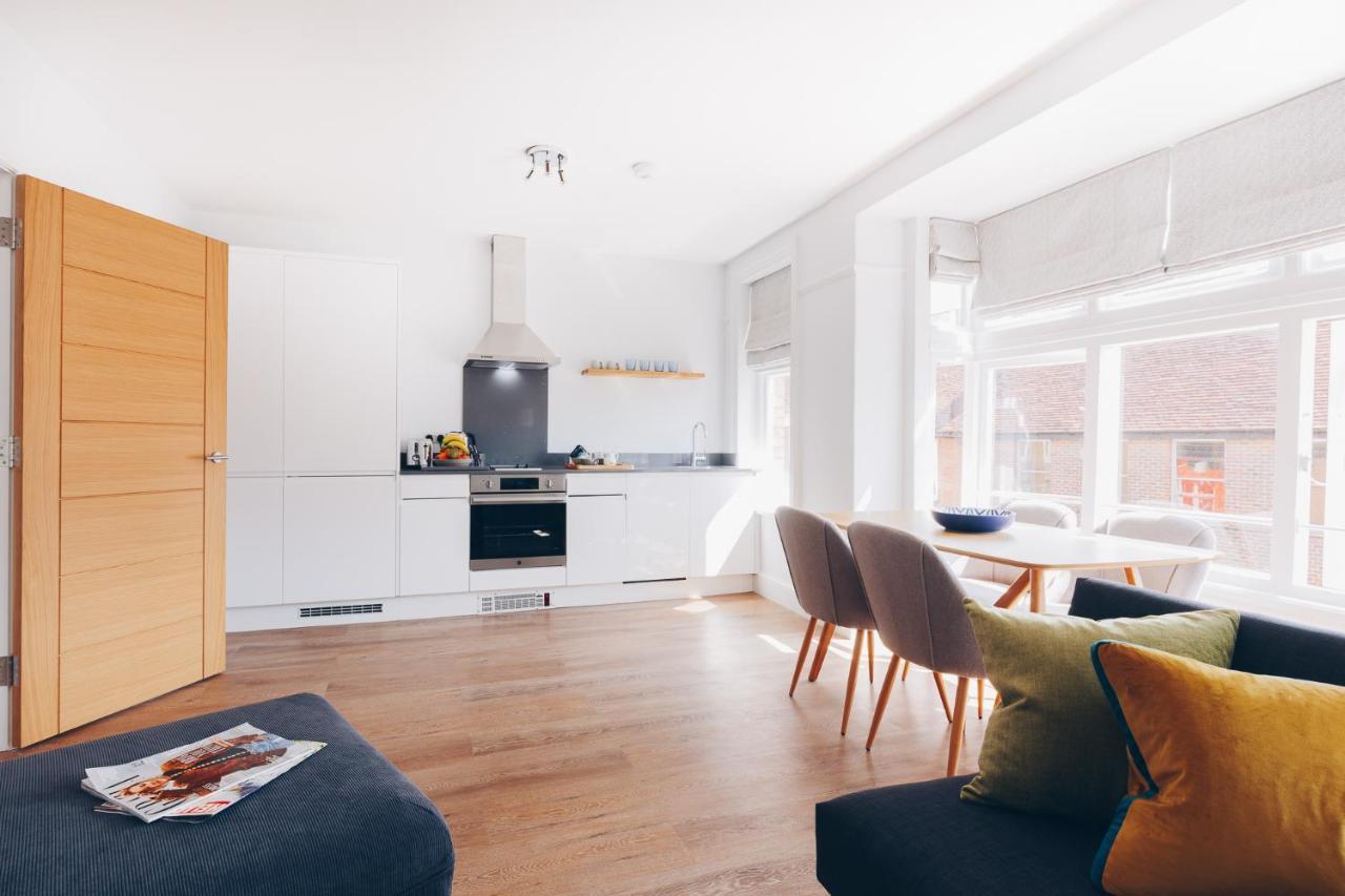South Street Apartments Chichester Luaran gambar
