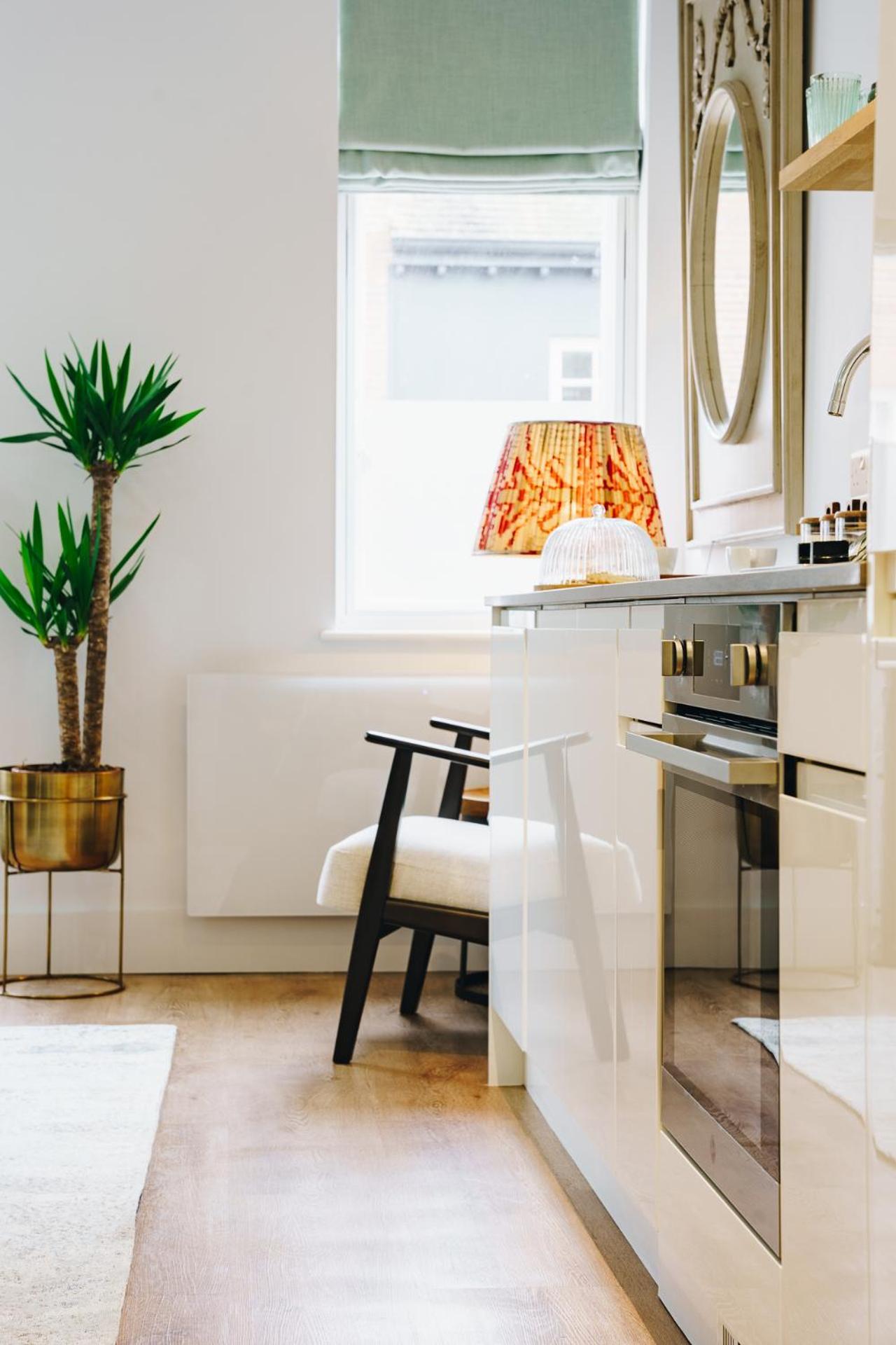 South Street Apartments Chichester Luaran gambar